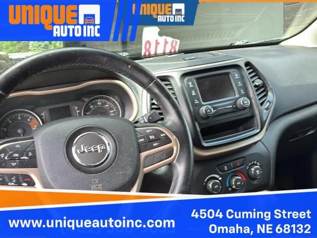 2017 Jeep Cherokee Sport