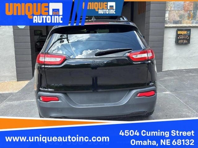 2017 Jeep Cherokee Sport