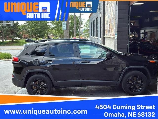 2017 Jeep Cherokee Sport