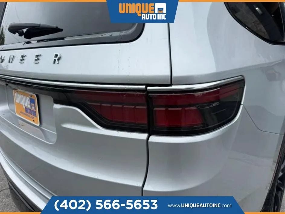 2022 Jeep Wagoneer Series III Sport Utility 4D