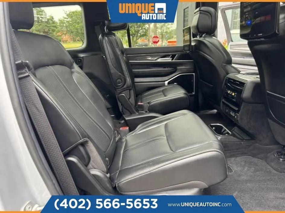 2022 Jeep Wagoneer Series III Sport Utility 4D
