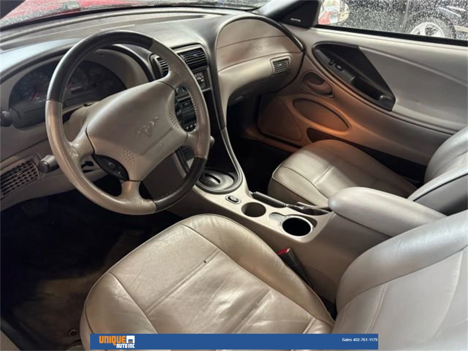 2002 Ford Mustang V6 Deluxe