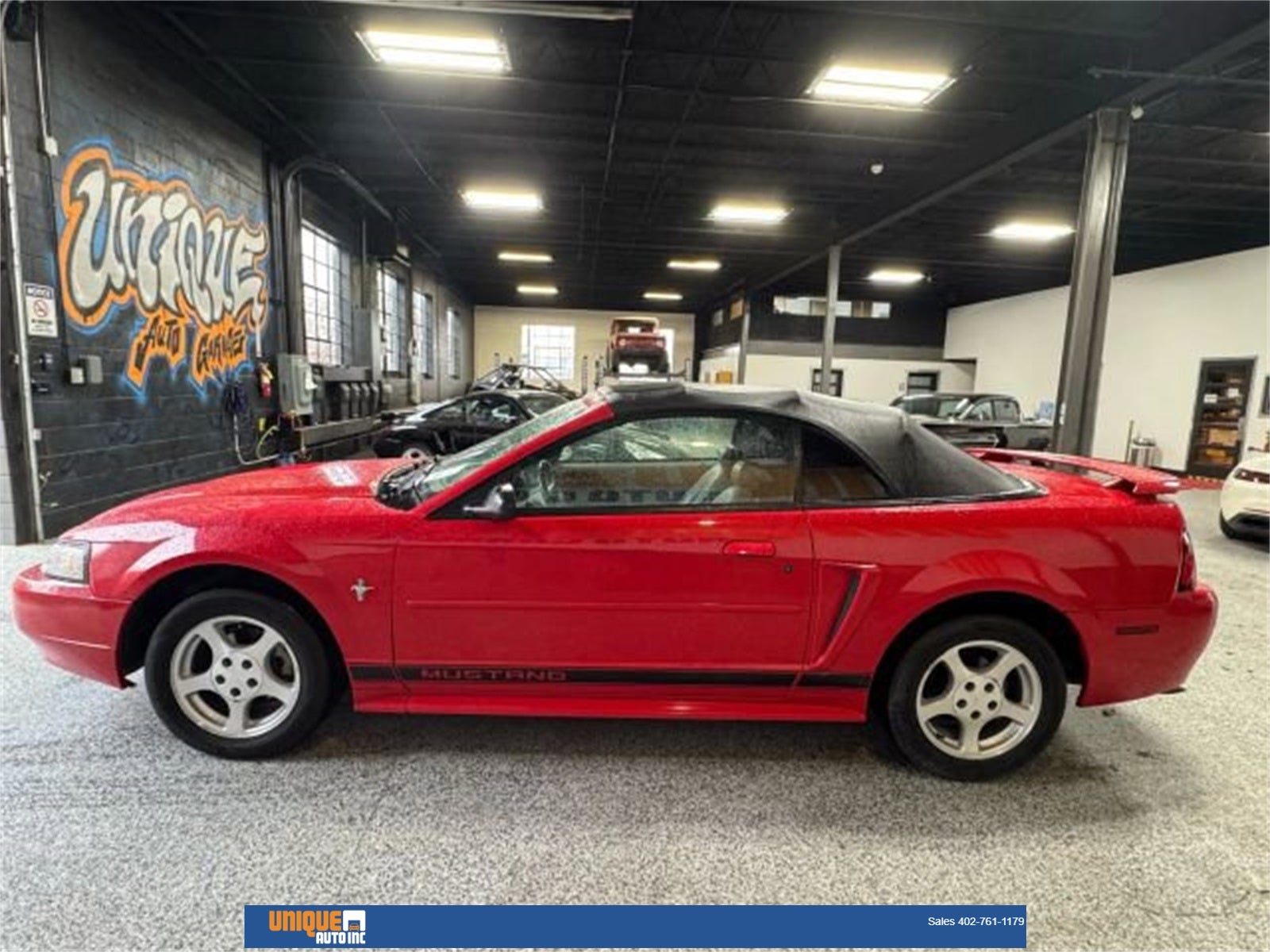 2002 Ford Mustang V6 Deluxe