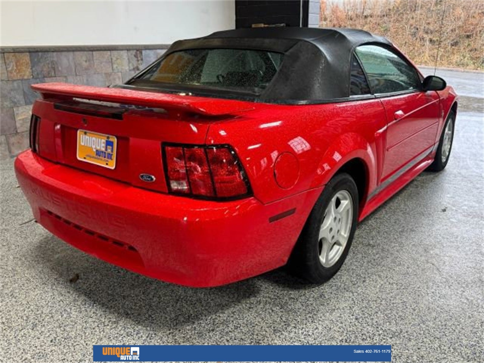 2002 Ford Mustang V6 Deluxe