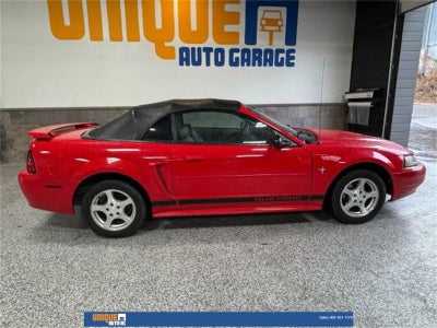 2002 Ford Mustang V6 Deluxe