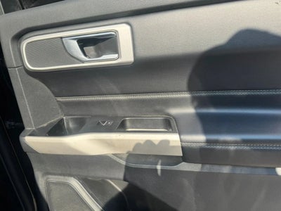 2022 Ford Explorer XLT Sport Utility 4D