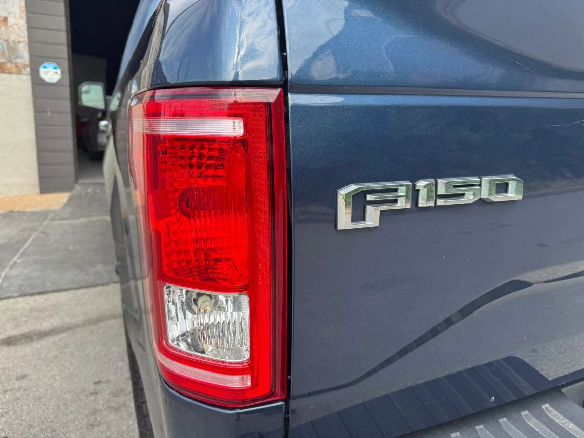 2017 Ford F150 SuperCrew Cab XLT Pickup 4D 5 1/2 ft