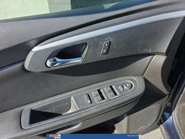 2011 Chevrolet Traverse LT 1LT