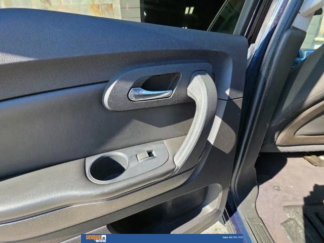 2011 Chevrolet Traverse LT 1LT