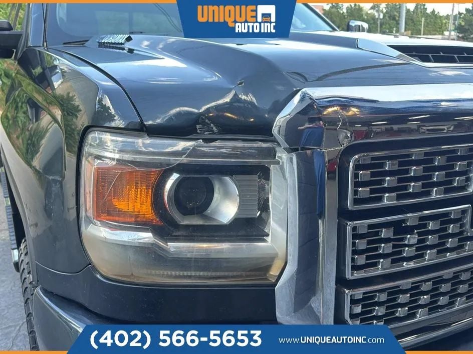 2018 GMC Sierra 2500 HD Crew Cab Denali Pickup 4D 6 1/2 ft