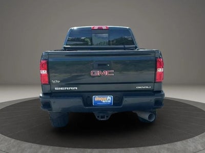 2018 GMC Sierra 2500 HD Crew Cab Denali Pickup 4D 6 1/2 ft