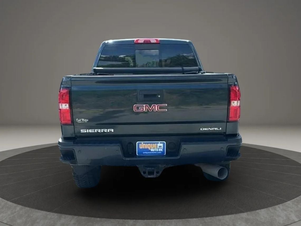 2018 GMC Sierra 2500 HD Crew Cab Denali Pickup 4D 6 1/2 ft