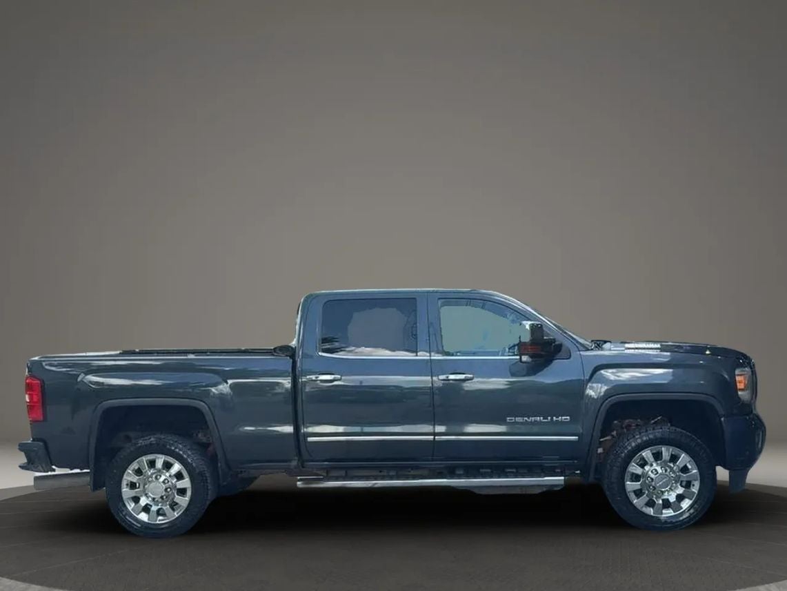 2018 GMC Sierra 2500 HD Crew Cab Denali Pickup 4D 6 1/2 ft