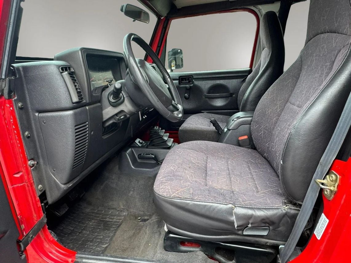 2002 Jeep Wrangler Sport Utility 2D