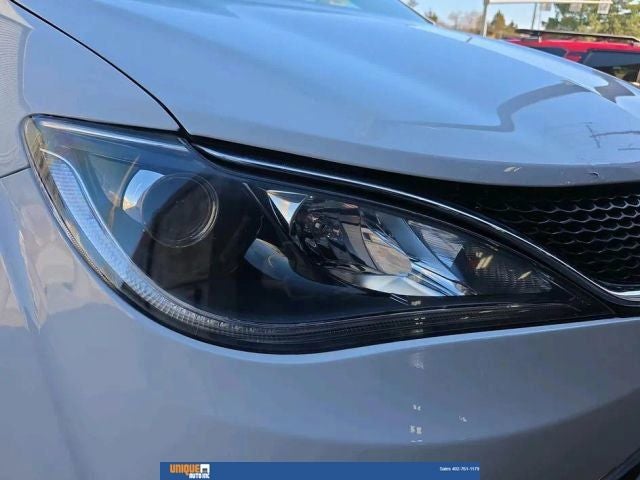 2019 Chrysler Pacifica Touring L Plus