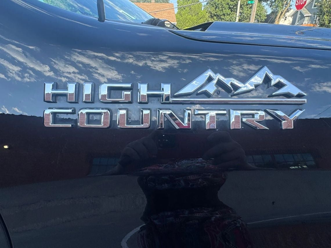 2019 Chevrolet Silverado 1500 Crew Cab High Country Pickup 4D 5 3/4 ft