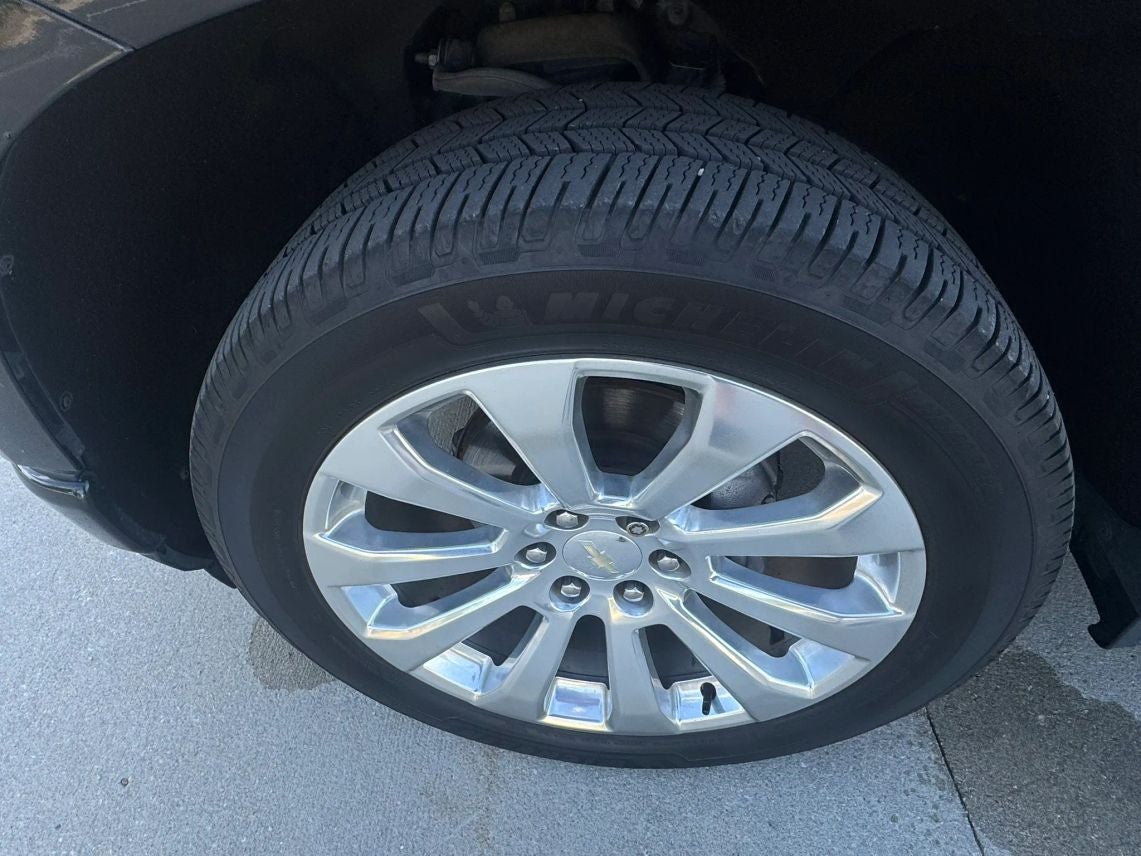 2019 Chevrolet Silverado 1500 Crew Cab High Country Pickup 4D 5 3/4 ft