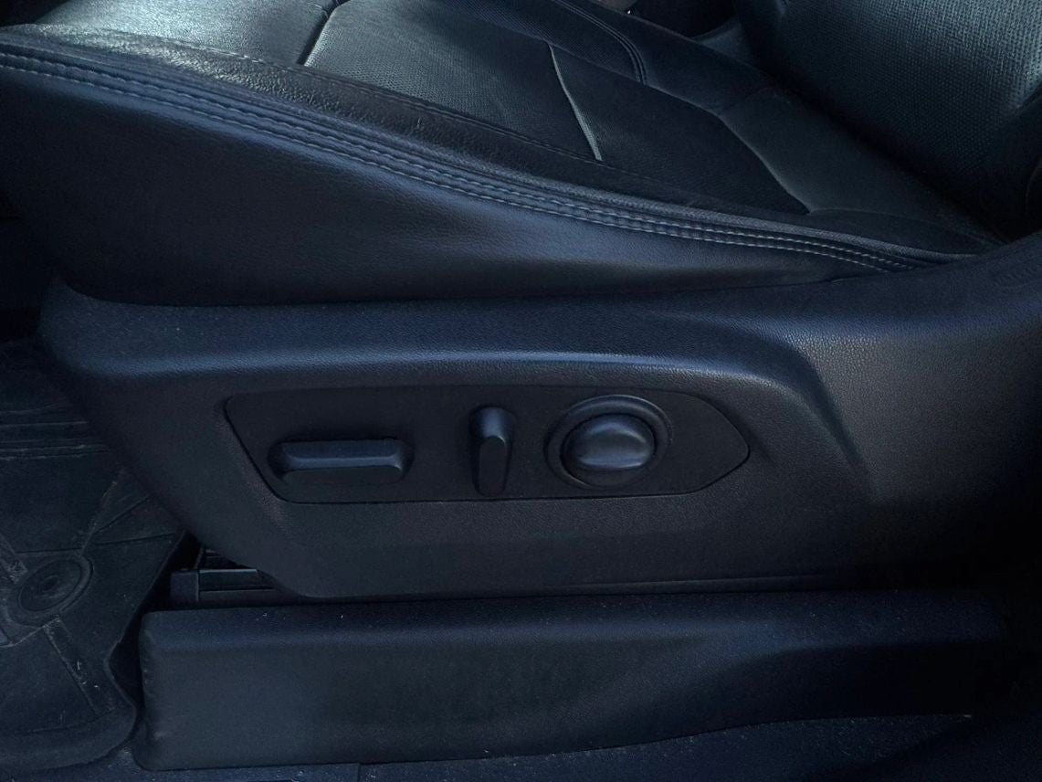 2019 Chevrolet Silverado 1500 Crew Cab High Country Pickup 4D 5 3/4 ft