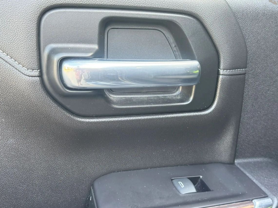 2019 Chevrolet Silverado 1500 Crew Cab High Country Pickup 4D 5 3/4 ft