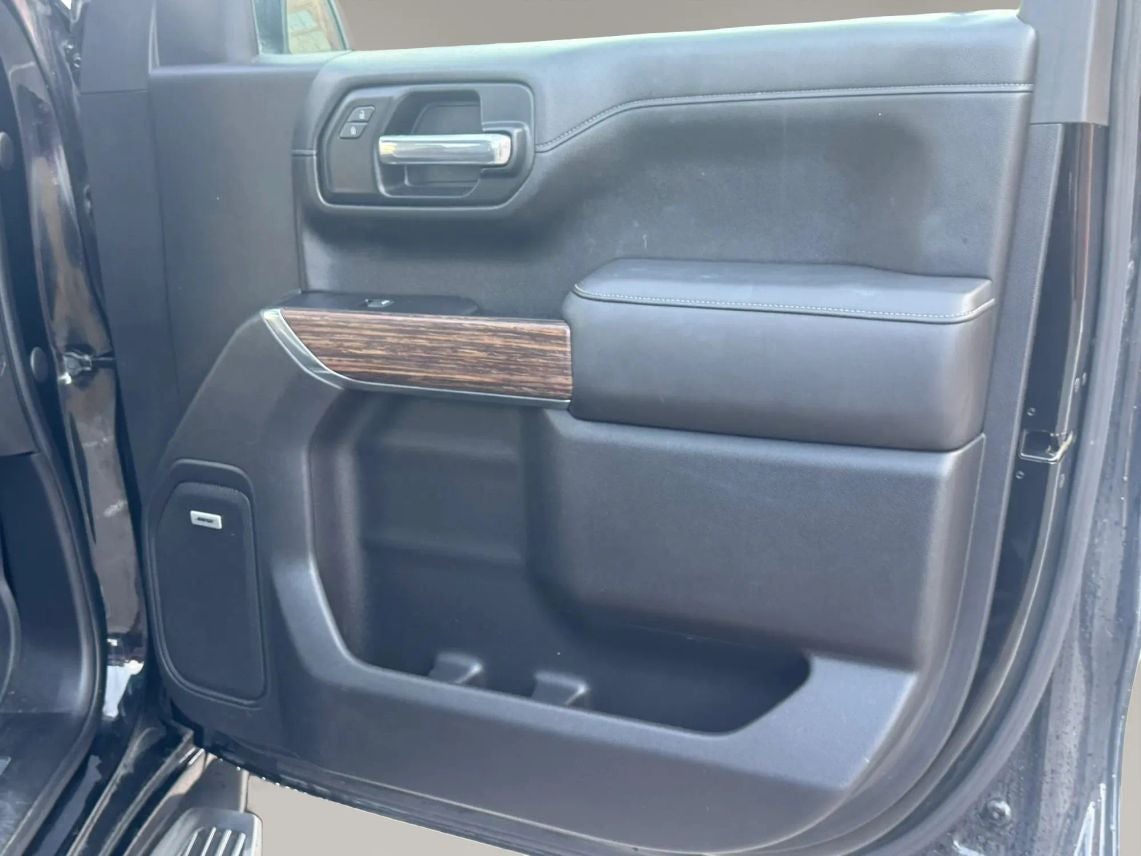 2019 Chevrolet Silverado 1500 Crew Cab High Country Pickup 4D 5 3/4 ft