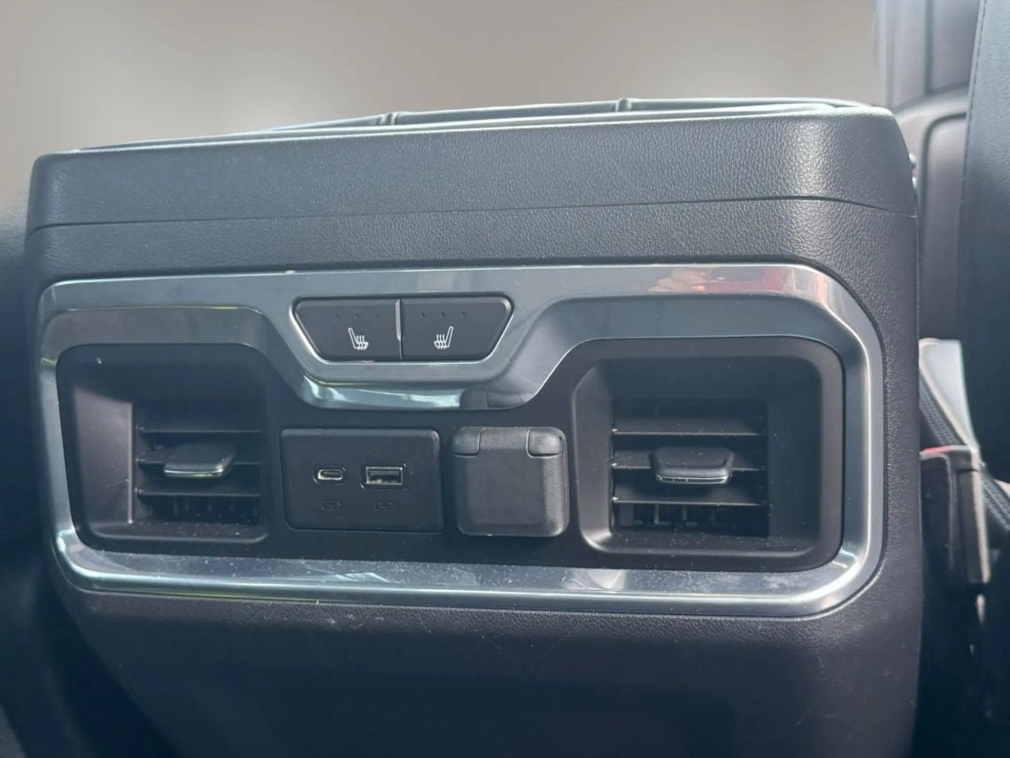 2019 Chevrolet Silverado 1500 Crew Cab High Country Pickup 4D 5 3/4 ft