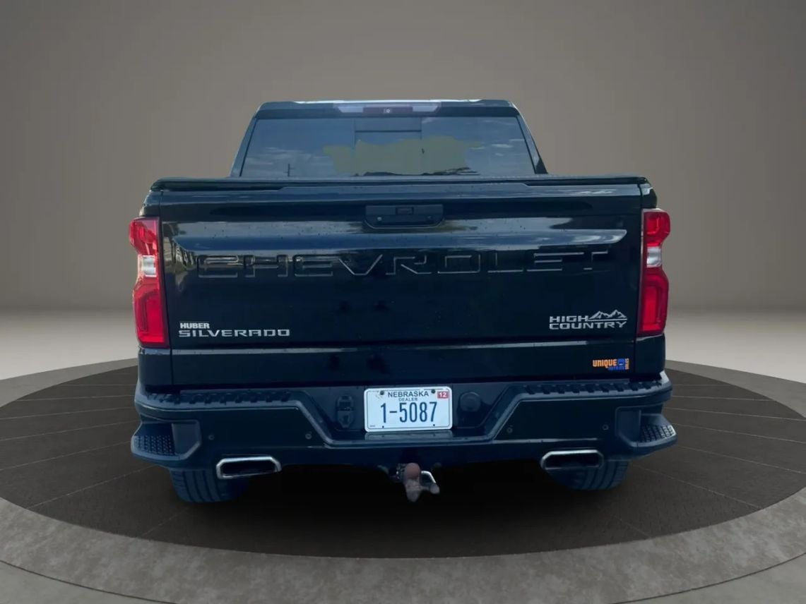 2019 Chevrolet Silverado 1500 Crew Cab High Country Pickup 4D 5 3/4 ft