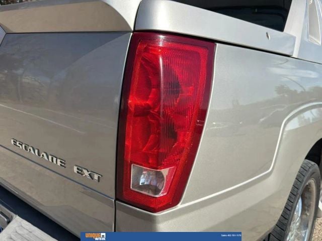 2005 Cadillac Escalade EXT Base