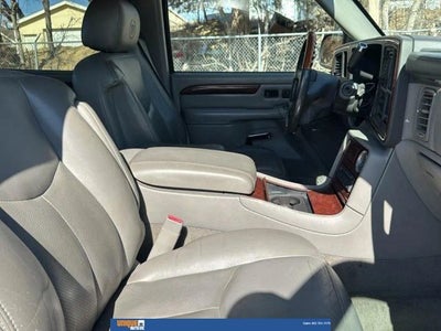 2005 Cadillac Escalade EXT Base