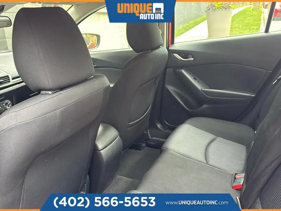 2016 Mazda MAZDA3 i Sport Sedan 4D