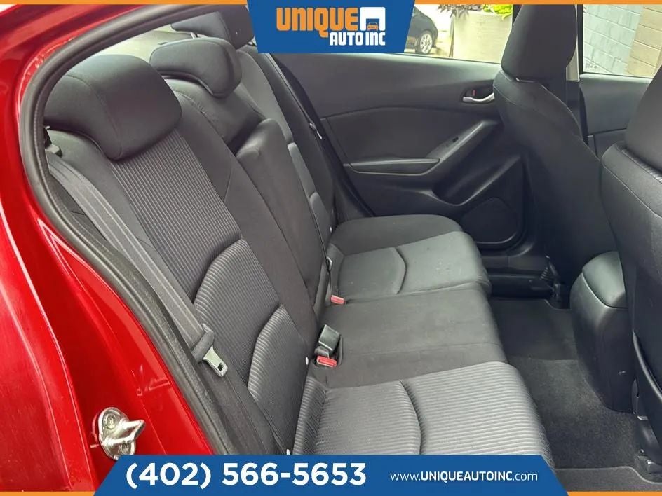 2016 Mazda MAZDA3 i Sport Sedan 4D