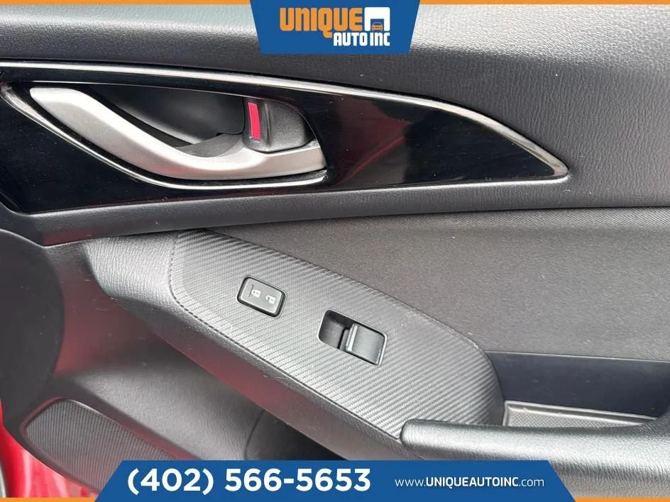 2016 Mazda MAZDA3 i Sport Sedan 4D
