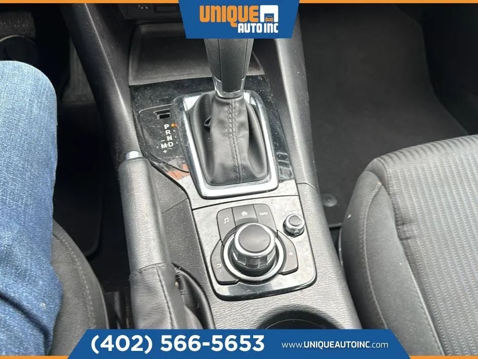 2016 Mazda MAZDA3 i Sport Sedan 4D