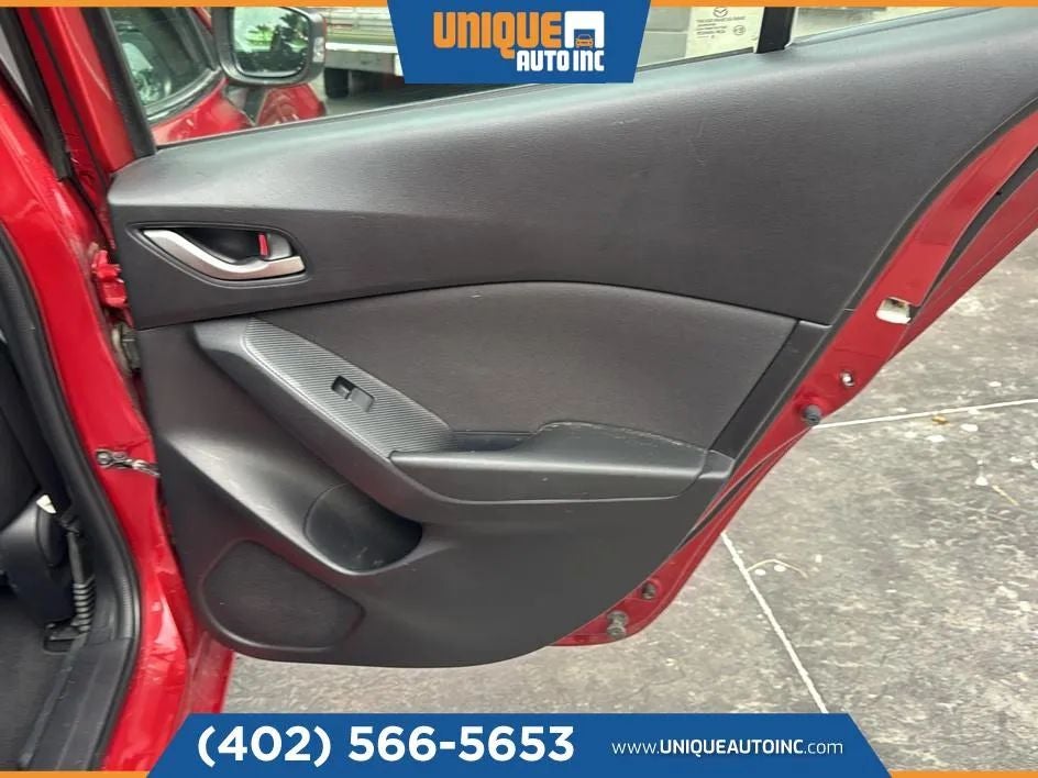 2016 Mazda MAZDA3 i Sport Sedan 4D