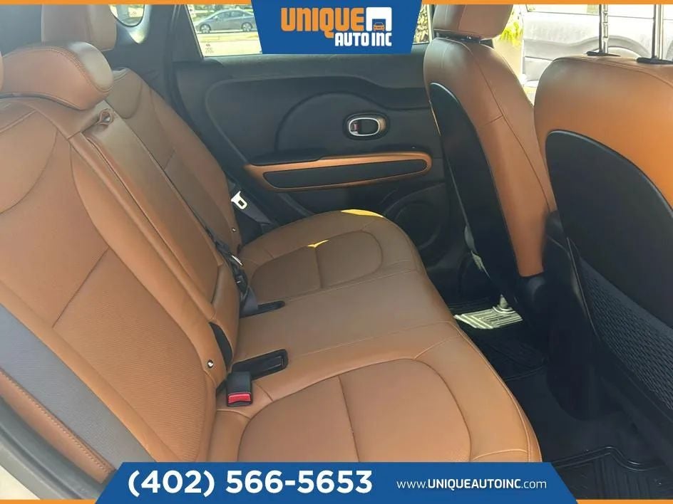 2015 Kia Soul ! Wagon 4D