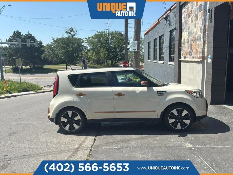 2015 Kia Soul ! Wagon 4D