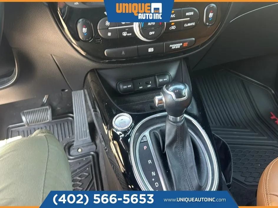 2015 Kia Soul ! Wagon 4D