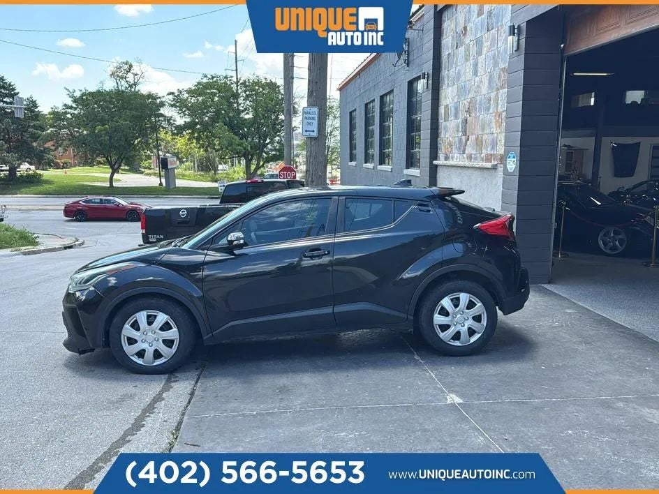 2021 Toyota C-HR LE Sport Utility 4D