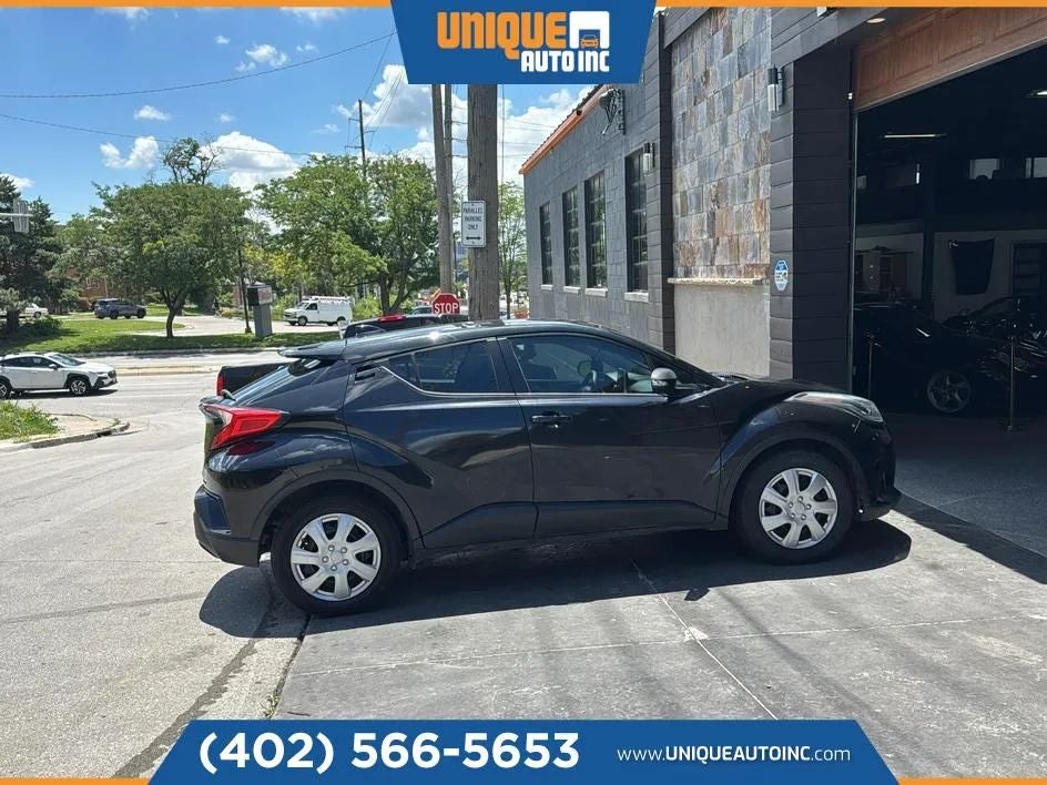 2021 Toyota C-HR LE Sport Utility 4D