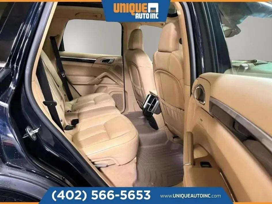 2017 Porsche Cayenne S E-Hybrid Sport Utility 4D