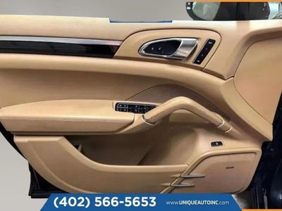 2017 Porsche Cayenne S E-Hybrid Sport Utility 4D