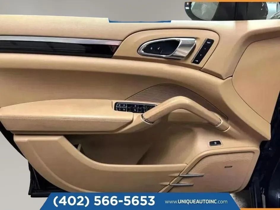 2017 Porsche Cayenne S E-Hybrid Sport Utility 4D