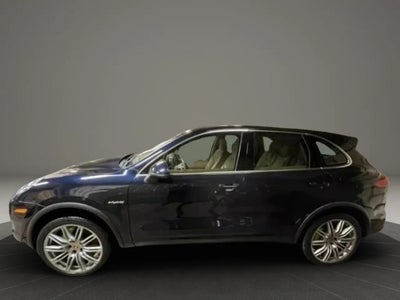 2017 Porsche Cayenne S E-Hybrid Sport Utility 4D