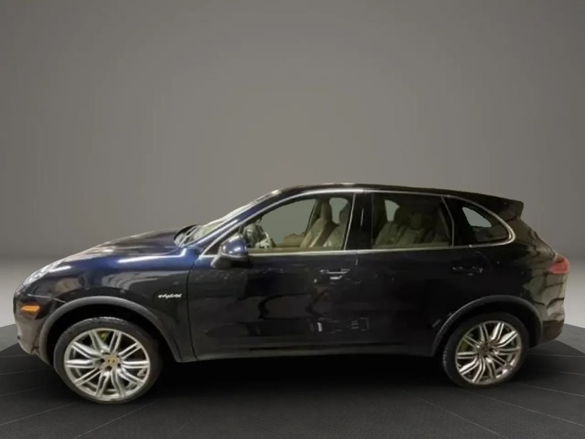 2017 Porsche Cayenne S E-Hybrid Sport Utility 4D