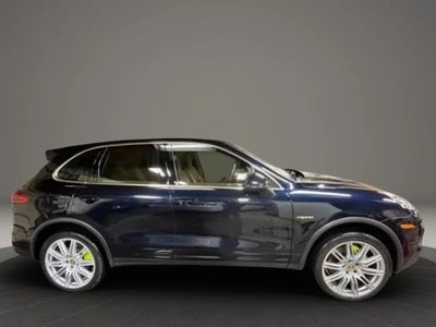 2017 Porsche Cayenne S E-Hybrid Sport Utility 4D